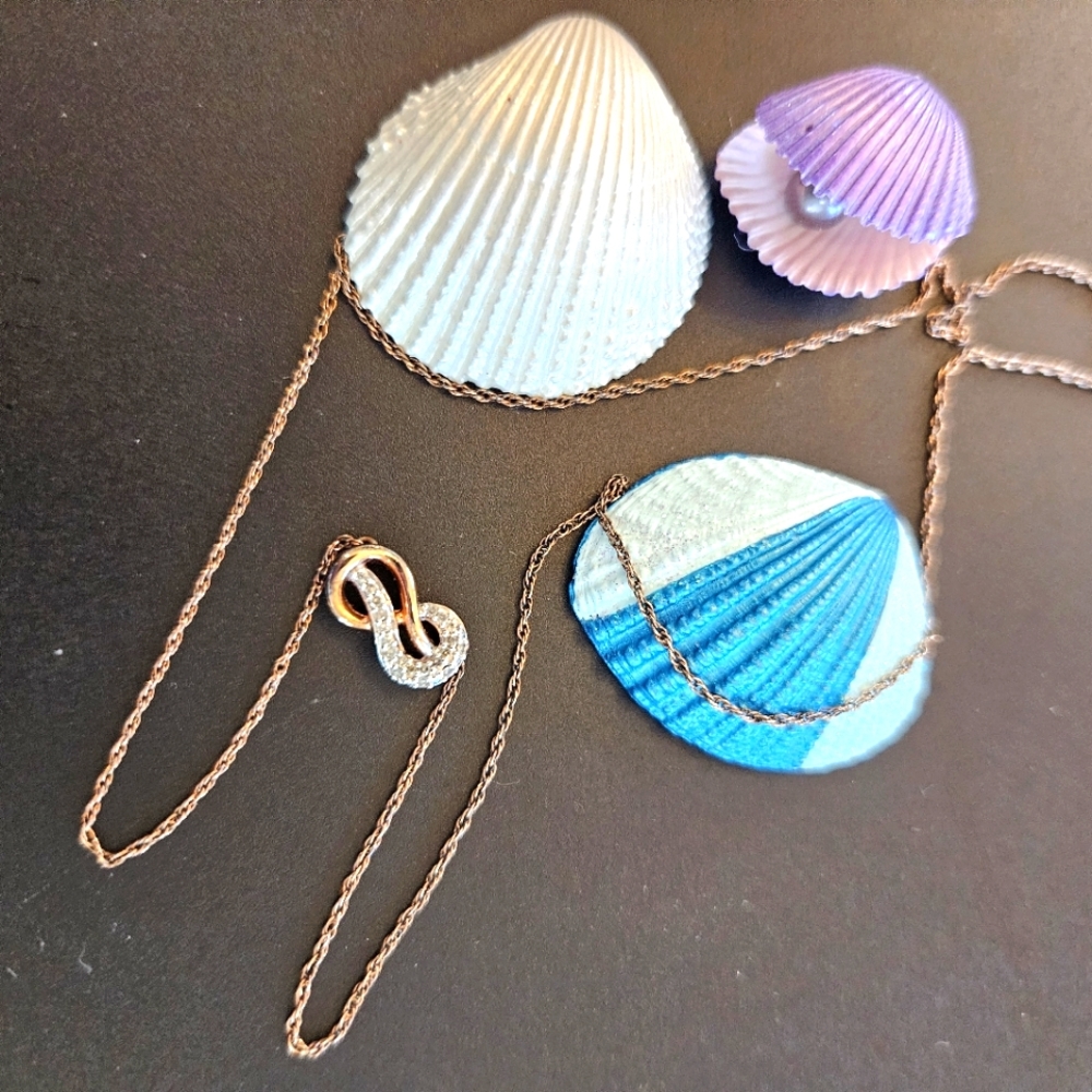 Mocha & White Diamond Necklace